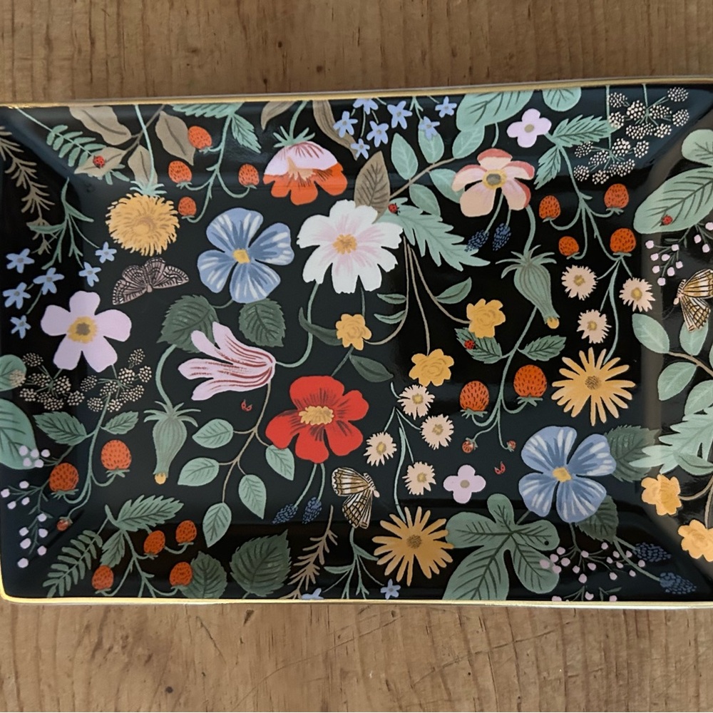 RIFLE PAPER CO Strawberry Fields Catchall Tray